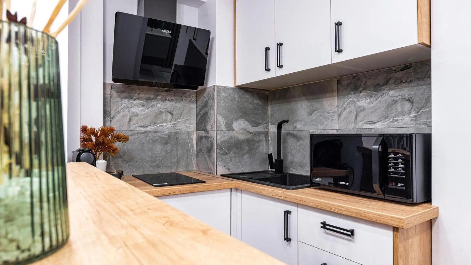 Prime Central Location & Cozy Comfort: Apartments Near Sala Palatului Bucharest Romania